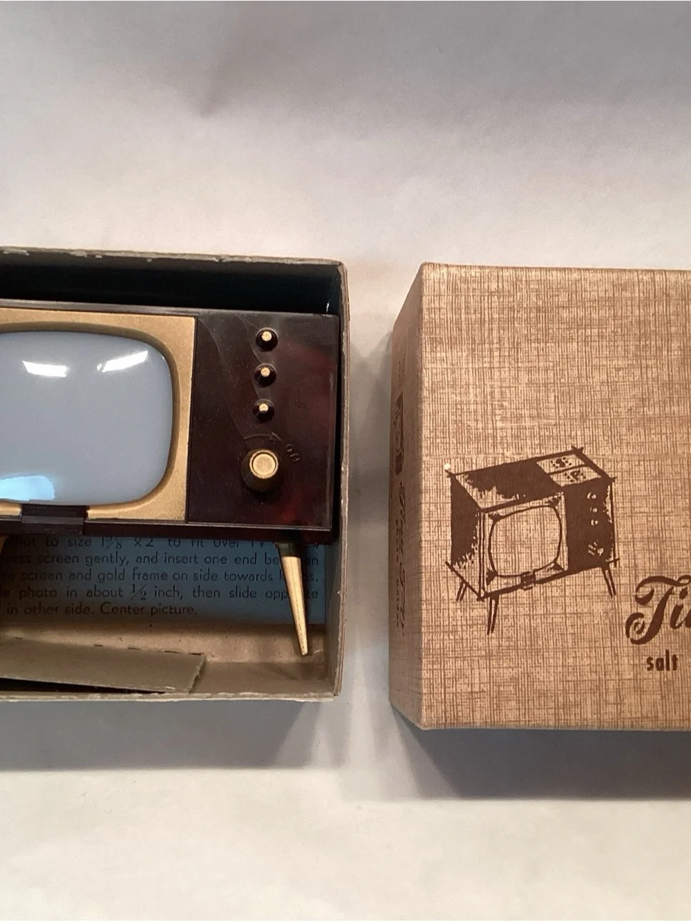 Vintage Tiny TV Salt & Pepper Set Photo Holder Television Original NEW IN BOX